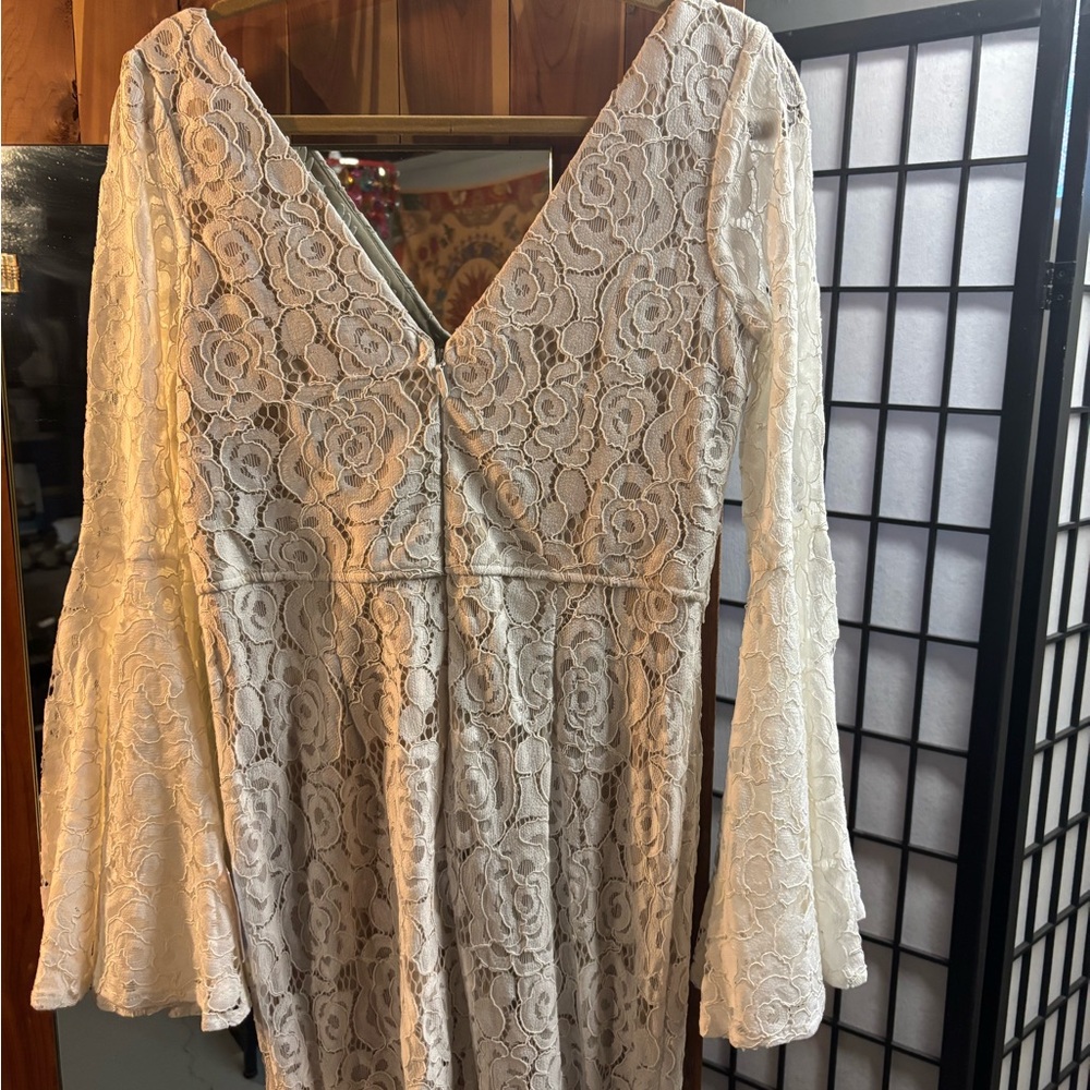 Elegant White Lace Dress